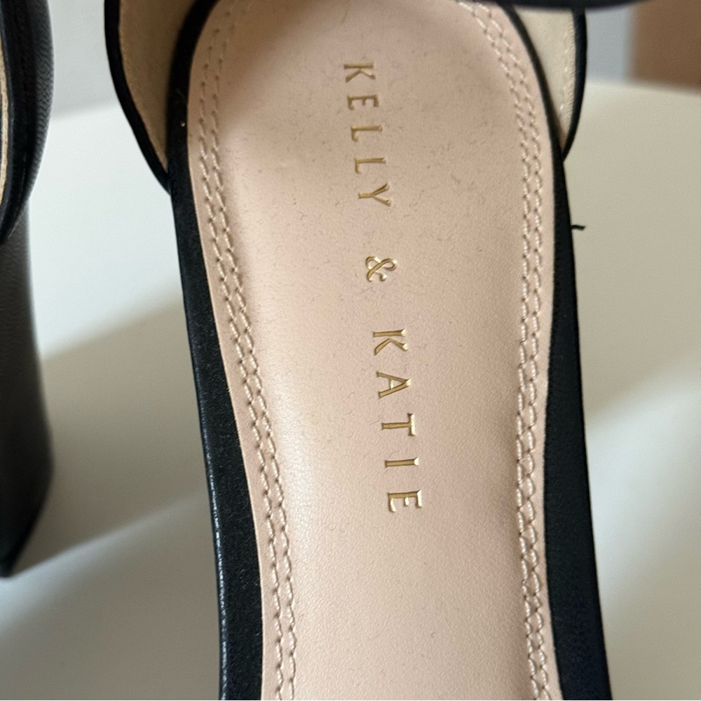 Black Heels - Picture 2 of 5